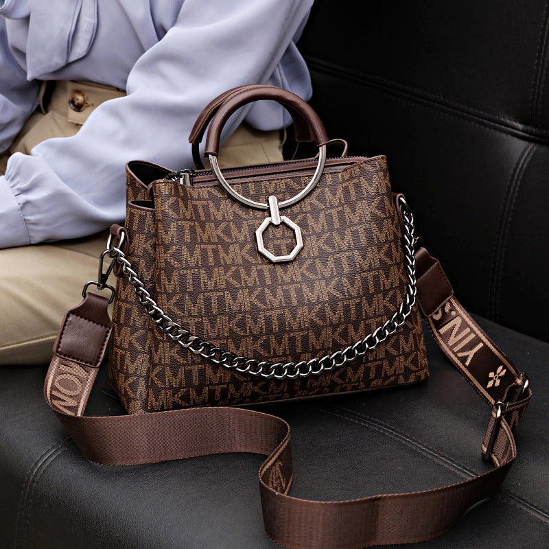 High-end women's leather bag l Elegant, seductive, luxury
