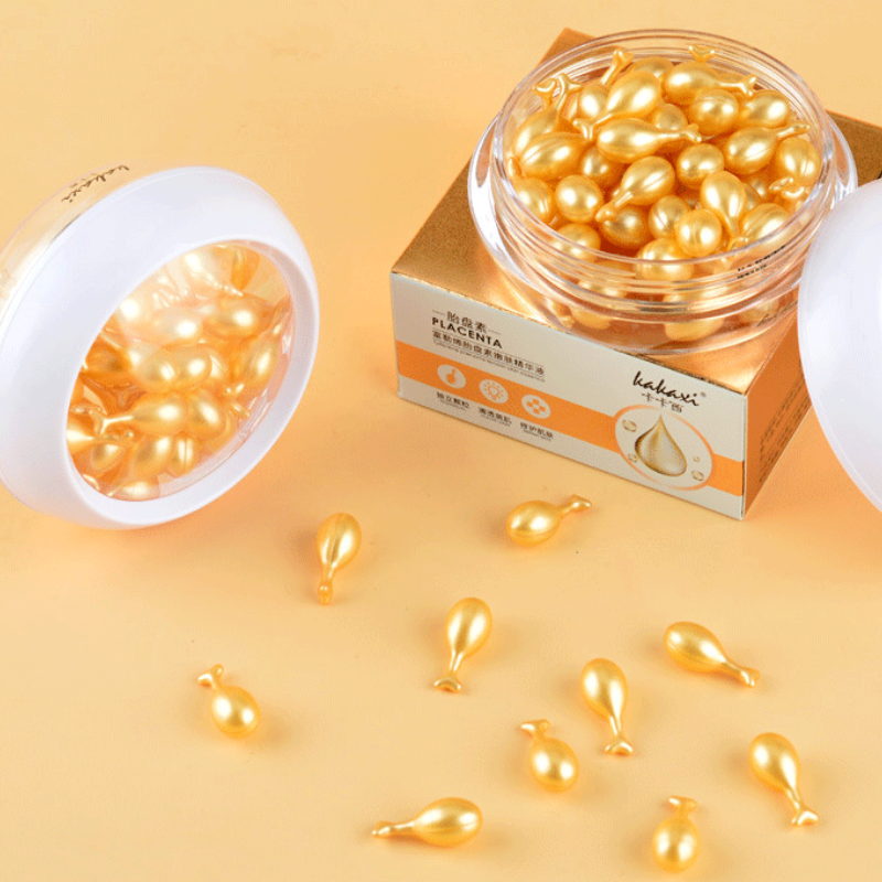 Moisturizing serum with pearl extract nourishes and rejuvenates the skin