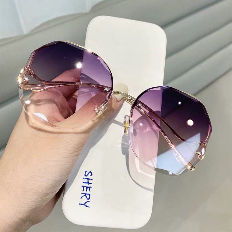 Hot Trend Sunglasses Fashion Vintage Ladies Stylish Design Oversized UV400 Sunglasses For Women