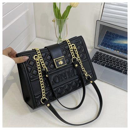 High-end women's black leather bag l Elegant, seductive, luxury